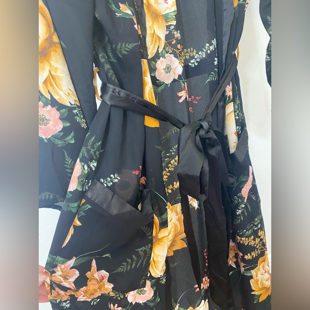 Kimono - Picture 3 of 4